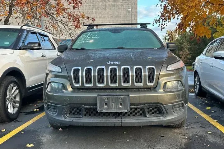 Jeep Cherokee 2015 Sport 4dr image 5