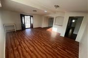 $900 : Beautiful Home...LAKEWOOD,CA thumbnail