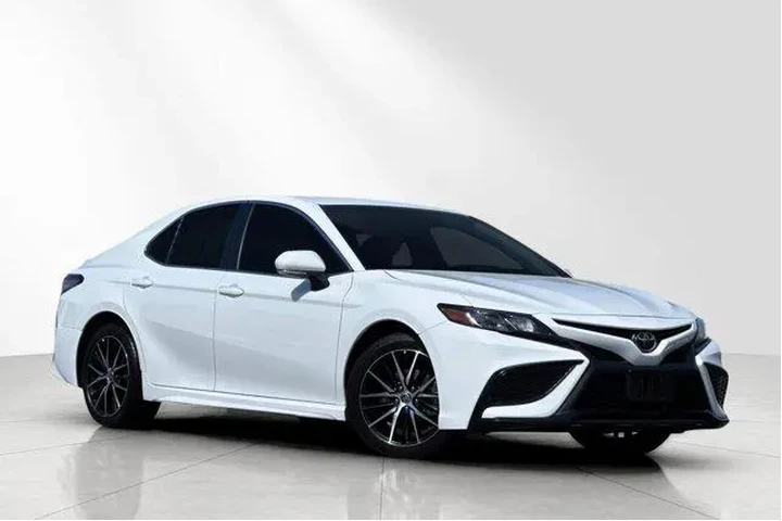 $26998 : Toyota Camry 2023 SE 4dr Sed image 6