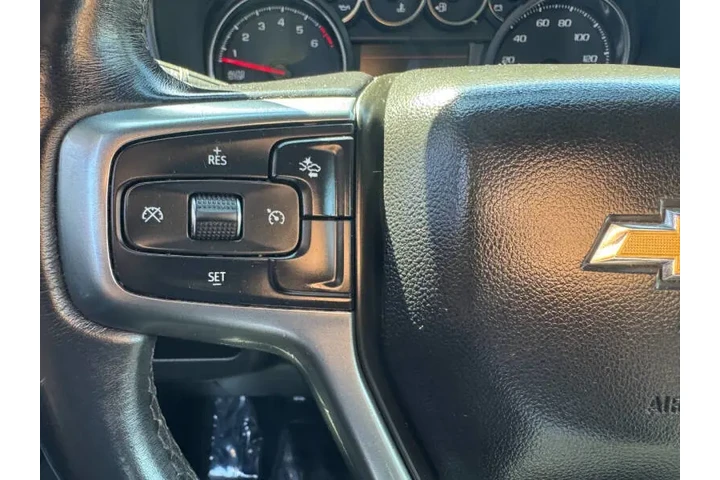 $27998 : 2021 Tahoe LS image 6