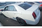$26400 : Chrysler 300 2022 Touring 4d thumbnail