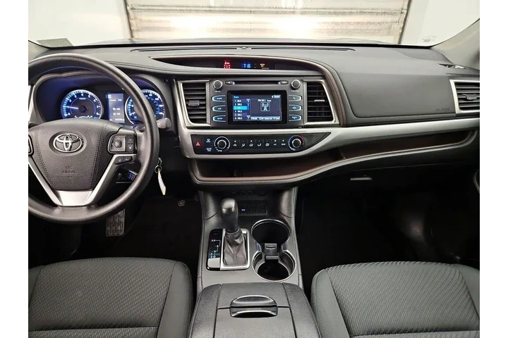 $22998 : Toyota Highlander 2019 LE 4d image 9