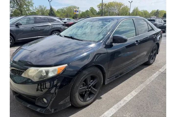 $8466 : Toyota Camry 2014 SE 4dr Sed image 1