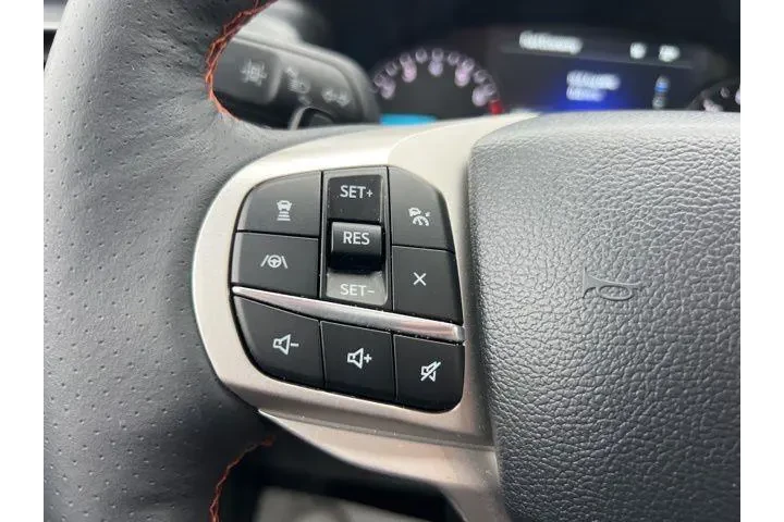 $39984 : Ford Explorer 2024 AWD Timbe image 10
