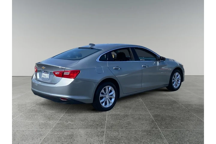 $24545 : Chevrolet Malibu 2023 LT 4dr image 5