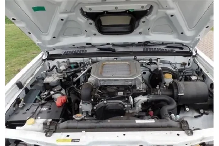 $128000 : NISSN NP300 2014 image 2