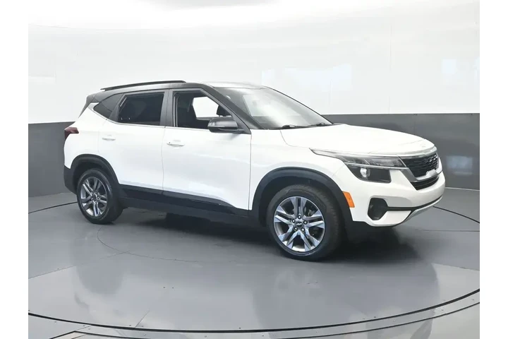 $16711 : Kia Seltos 2023 S 4dr SUV image 8