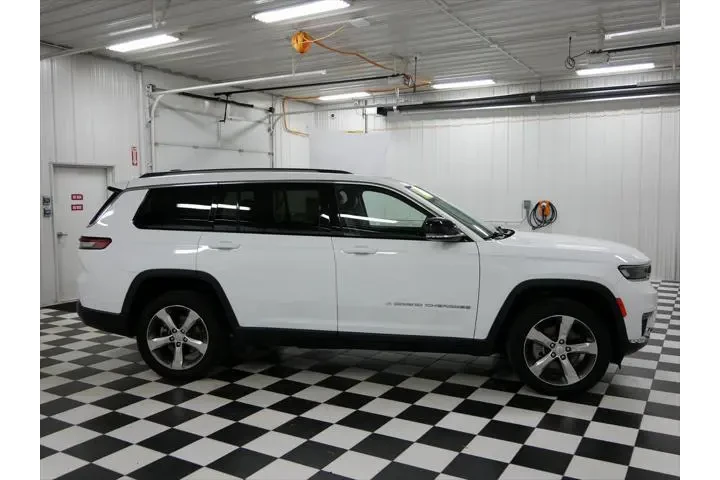 $29921 : Jeep Grand Cherokee L 2022 4 image 2