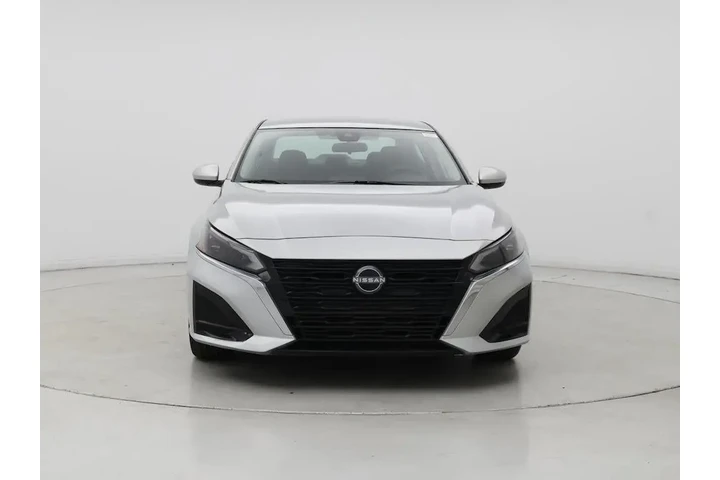 $19998 : Nissan Altima 2023 2.5 SV 4d image 5