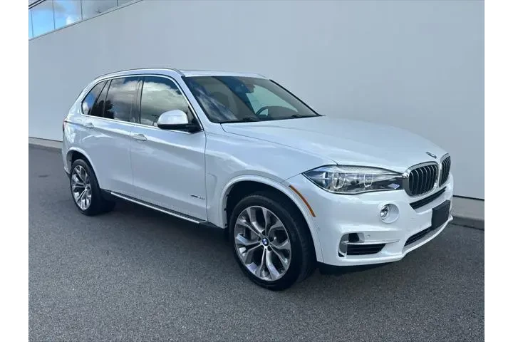$22975 : BMW X5 2018 AWD xDrive50i 4d image 2
