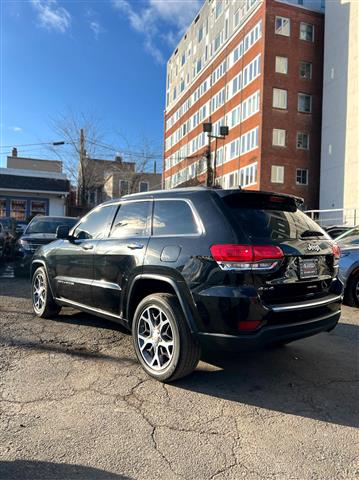 $16000 : 2015 Grand Cherokee LIMITED image 4