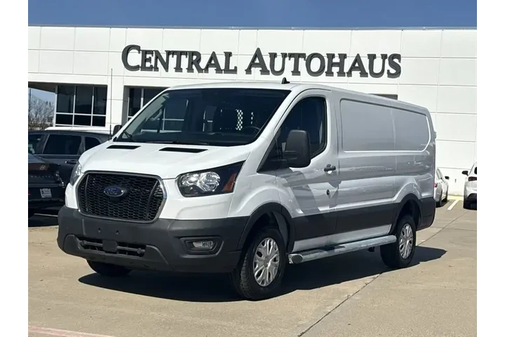 $33900 : Ford Transit 2024 250 3dr SW image 1
