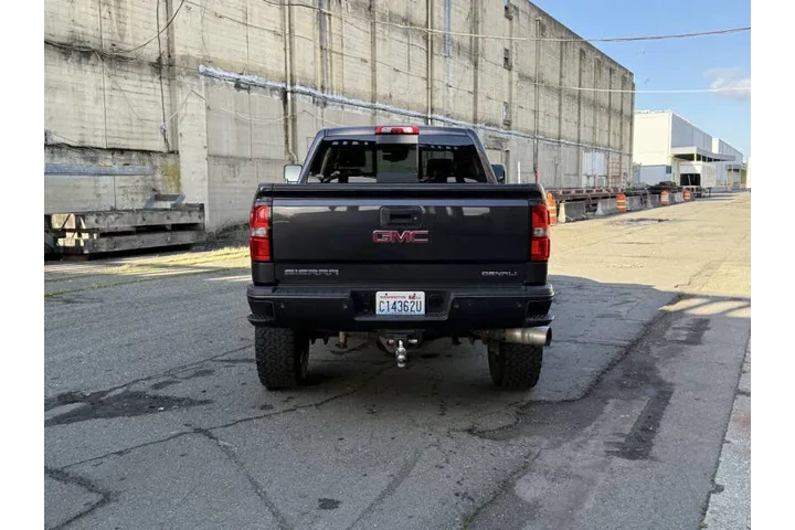 $24988 : 2015 GMC Sierra 3500HD Denali image 9