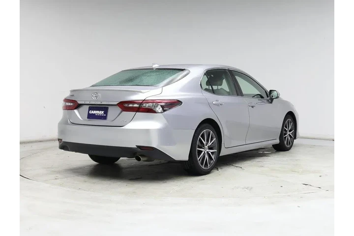 $25998 : Toyota Camry 2024 XLE 4dr Se image 8