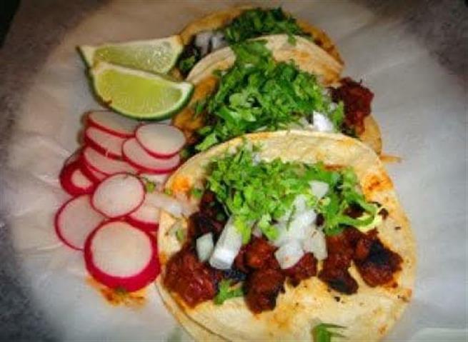 Tacos con tortillas a mano image 1