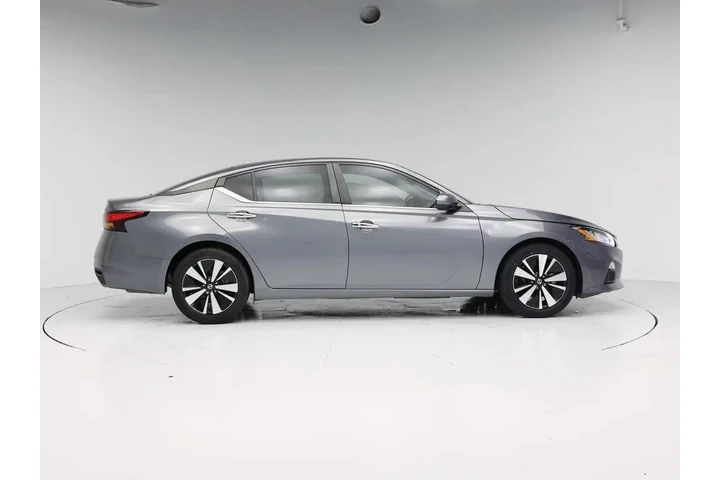$20998 : Nissan Altima 2022 2.5 SV 4d image 7