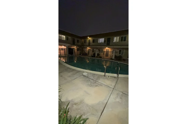 $900 : Rento cuarto en Torrance image 5