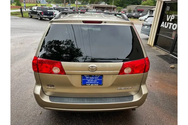 $9999 : 2010 Sienna LE 8-Passenger image 6