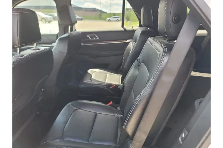 $12990 : Ford Explorer 2016 AWD Limit image 6
