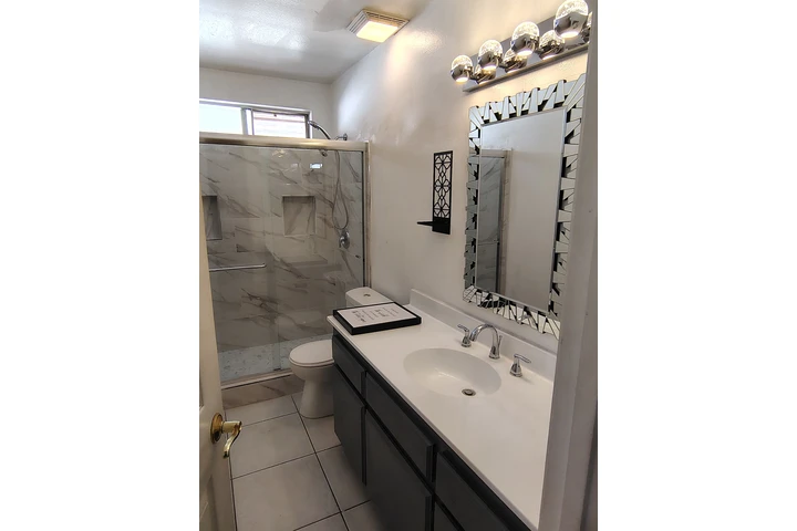 SHOWER' S TILE & FLOORING image 3