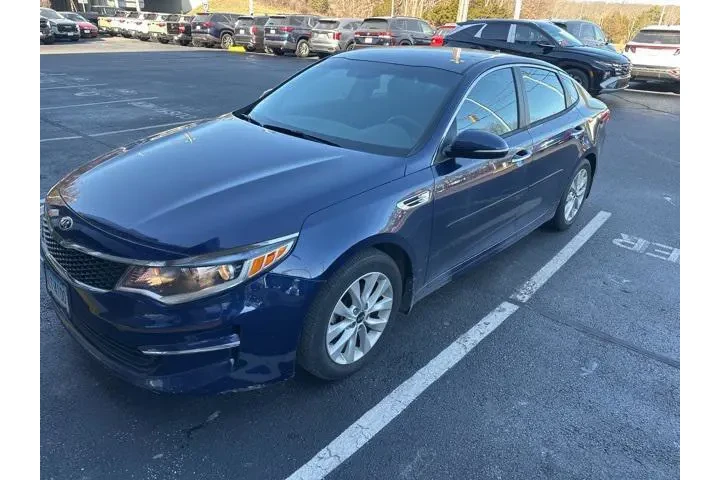 $12888 : Kia Optima 2018 LX 4dr Sedan image 3