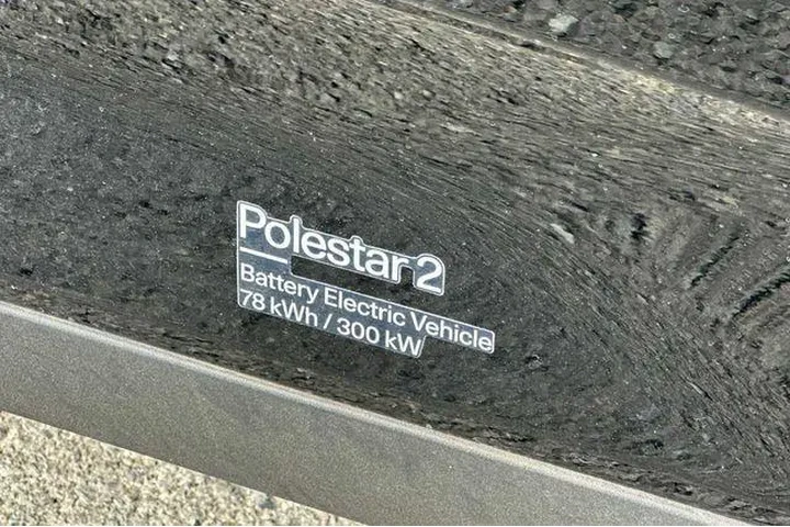 $27474 : Polestar 2 2022 AWD Long Ran image 9
