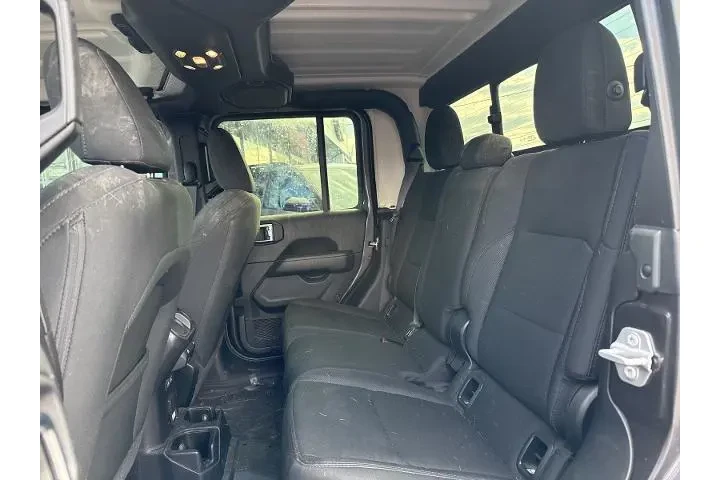 $26500 : Jeep Gladiator 2020 4x4 Nort image 7