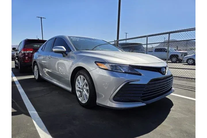 $23991 : Toyota Camry 2024 LE 4dr Sed image 1