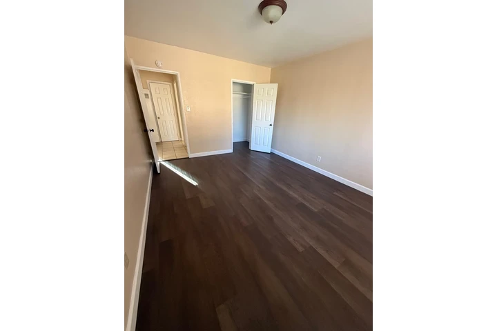 $1825 : APARTAMENTO DE RENTA image 6