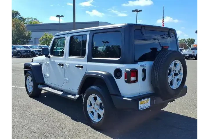 $26295 : Jeep Wrangler Unlimited 2021 image 5