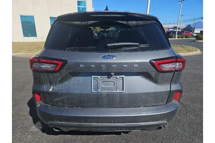 $21029 : Ford Escape 2023 AWD ST-Line image 6