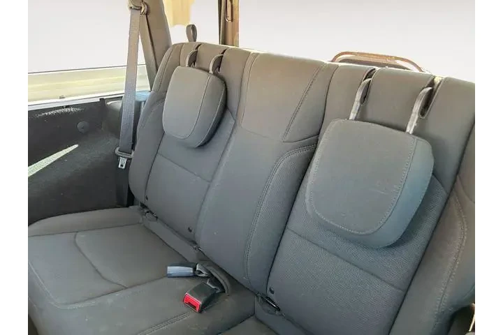 Jeep Wrangler 2020 4x4 Sport image 9