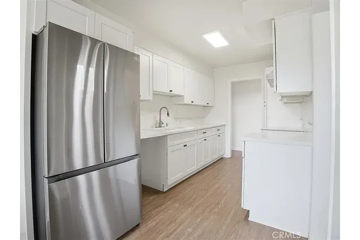 $1300 : 2011 W Katella Ave, Anaheim, C image 8