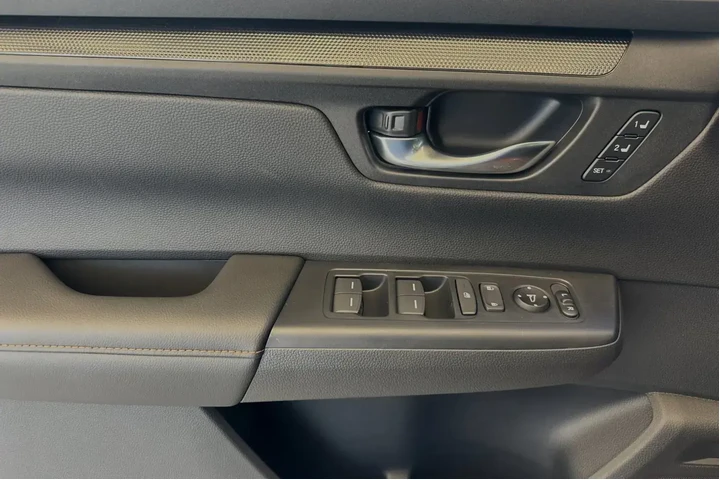 $39981 : Honda CR-V Hybrid 2025 AWD S image 10