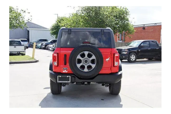 $38493 : Ford Bronco 2023 4x4 Base 2d image 3