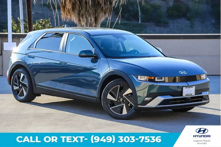 $38995 : Hyundai IONIQ 5 2026 SE 4dr image 1