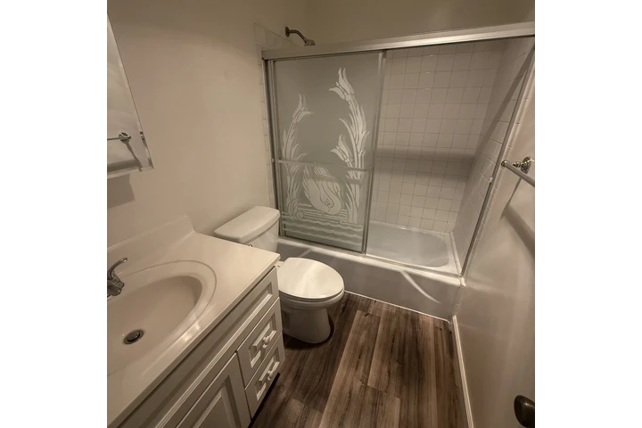 $1200 : Rento Cuarto Kester/Magnolia image 4