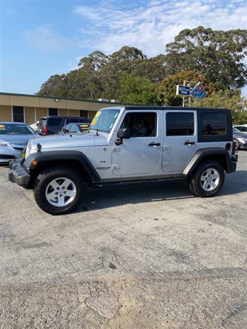 $12999 : 2010 Wrangler Unlimited Sport image 2