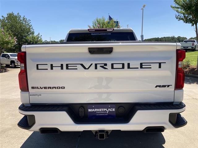 2024 Silverado 1500 RST Crew image 10