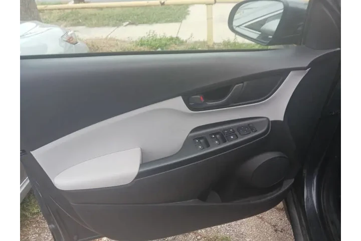 $13800 : 2022 Kona SEL image 6