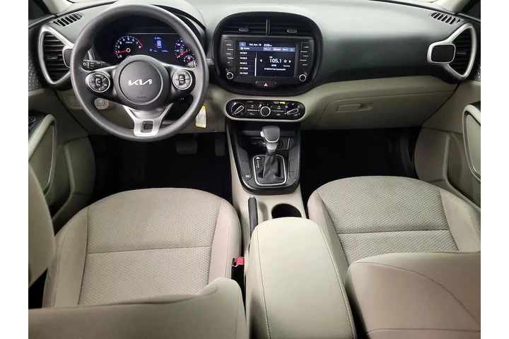 $17998 : Kia Soul 2022 LX 4dr Crossov image 9