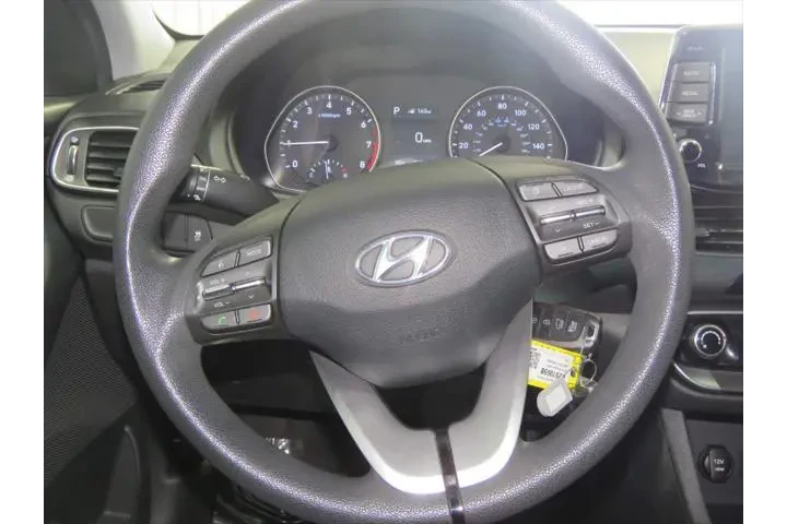 $9947 : Hyundai ELANTRA GT 2018 4dr image 10