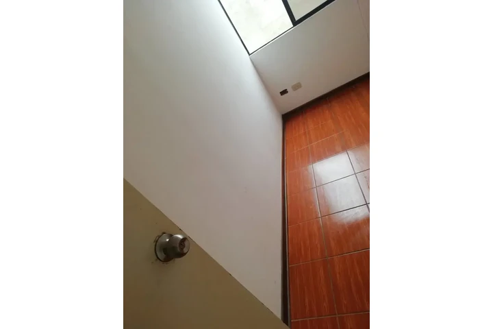 $500 : HABITACIÓN NO AMOBLADA image 5