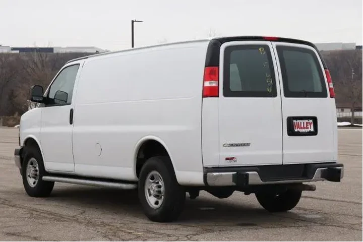 $31950 : Chevrolet Express 2024 2500 image 5
