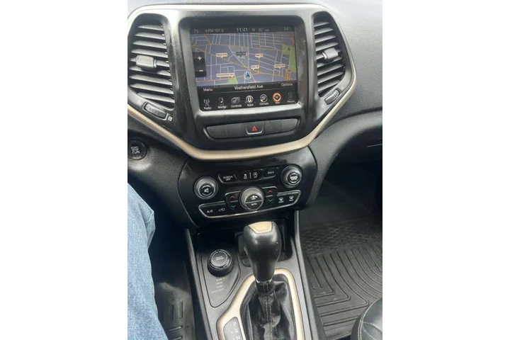 $7999 : 2015 Cherokee Limited image 9
