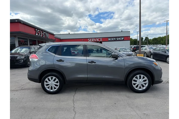 $9980 : 2016 Rogue SV image 1