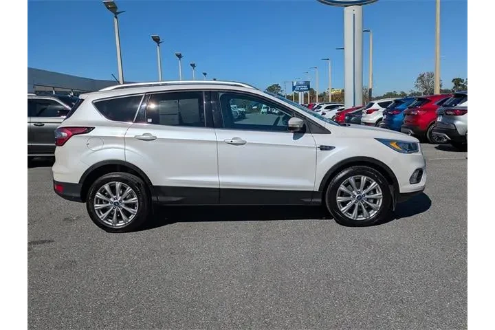 $13727 : Ford Escape 2018 Titanium 4d image 3