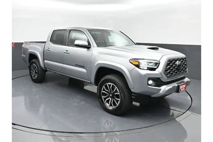 $37695 : Toyota Tacoma 2023 4x4 TRD S image 2