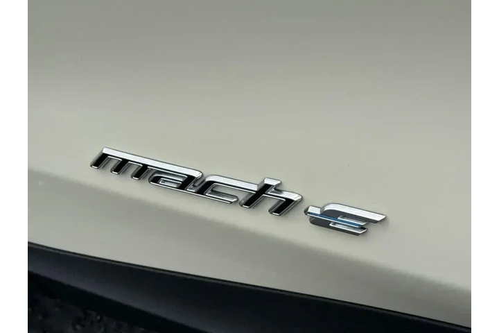 $31995 : Ford Mustang Mach-E 2025 Sel image 6