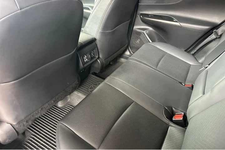 $32700 : Toyota Venza 2023 AWD Limite image 6